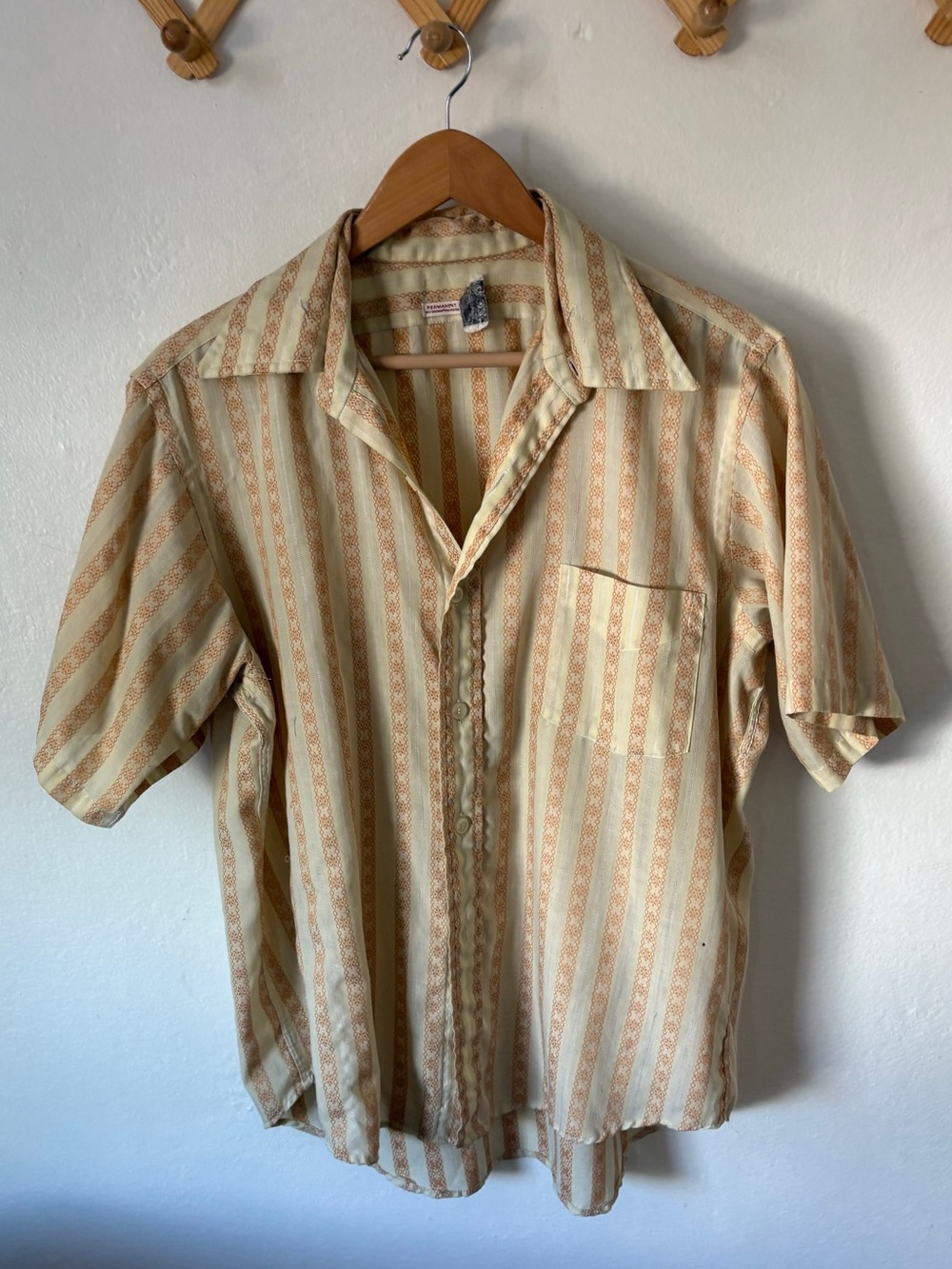 Men's Short-Sleeve Striped  Shirt